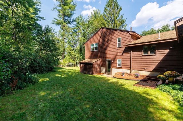 22 Hillview Rd, North Reading, MA 01864