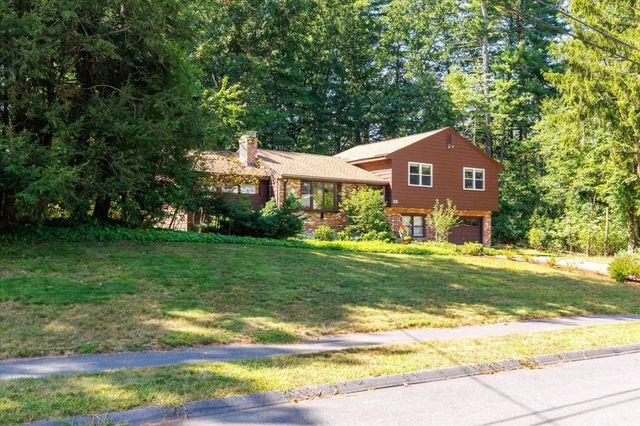22 Hillview Rd, North Reading, MA 01864