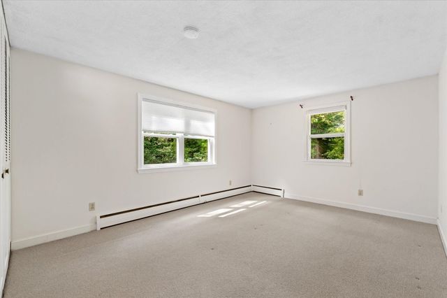 22 Hillview Rd, North Reading, MA 01864