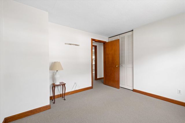 22 Hillview Rd, North Reading, MA 01864