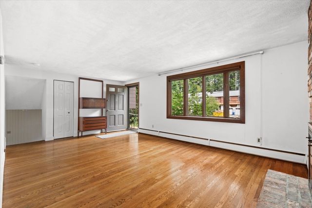 22 Hillview Rd, North Reading, MA 01864