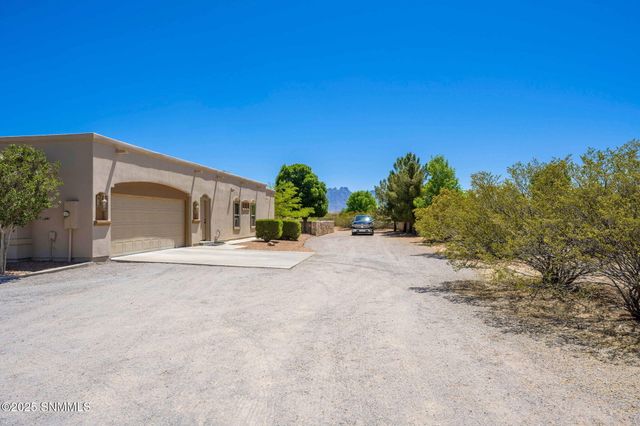 3374 Calle Rancho Caballo, Las Cruces, NM 88012