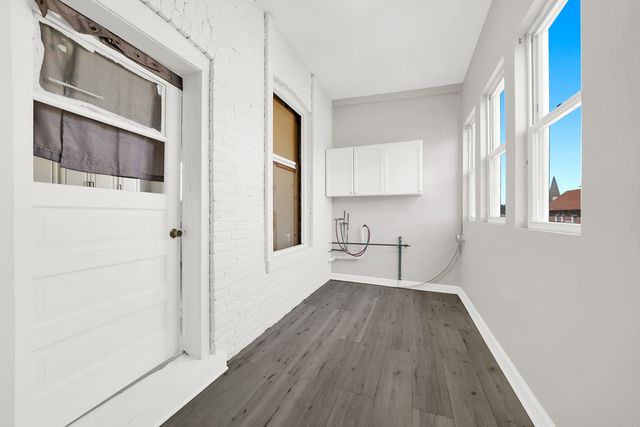 3849 S Albany Avenue, Chicago, IL 60632
