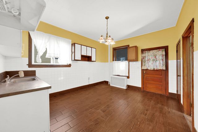 3849 S Albany Avenue, Chicago, IL 60632