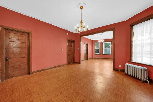3849 S Albany Avenue, Chicago, IL 60632