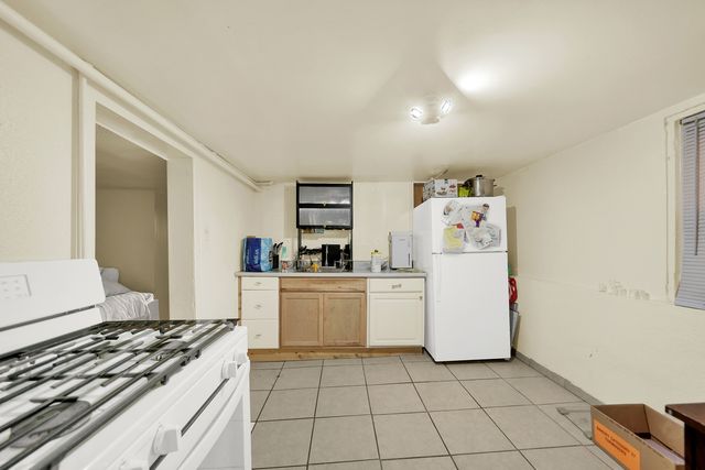 3849 S Albany Avenue, Chicago, IL 60632