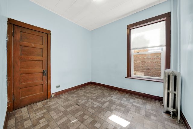 3849 S Albany Avenue, Chicago, IL 60632