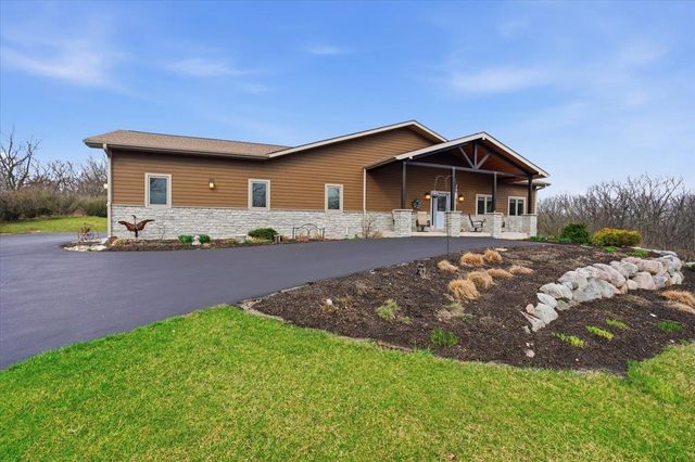 W4293 Meadow Court, Lake Geneva, WI 53147