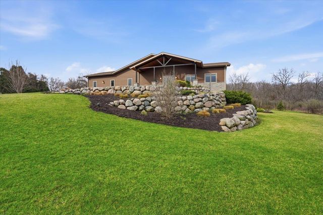 W4293 Meadow Court, Lake Geneva, WI 53147