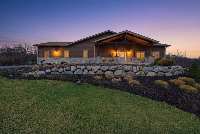 W4293 Meadow Court, Lake Geneva, WI 53147