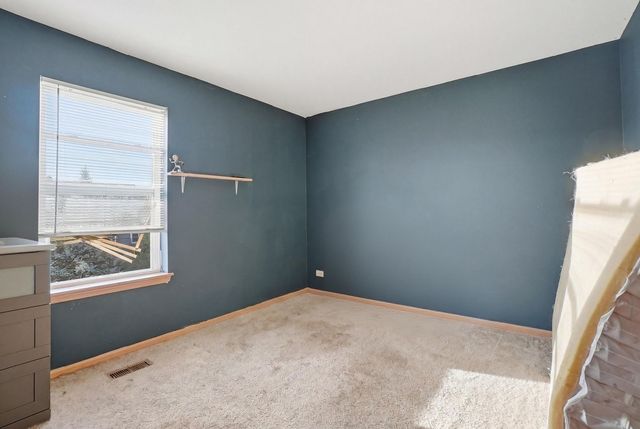 3030 Seekonk Avenue, Elgin, IL 60124
