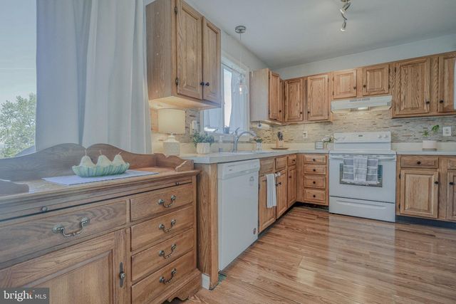 104 ASHLEY DR, Ephrata, PA 17522