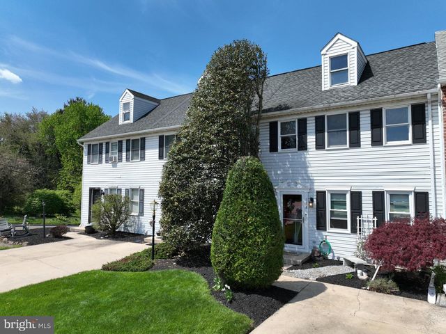 104 ASHLEY DR, Ephrata, PA 17522