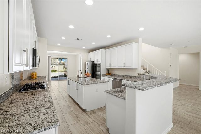 948 Olivia Parkway, Henderson, NV 89011