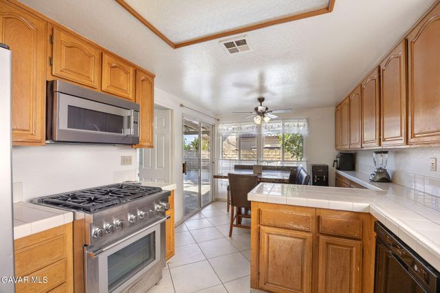 13709 Grand Isle Drive, Moorpark, CA 93021
