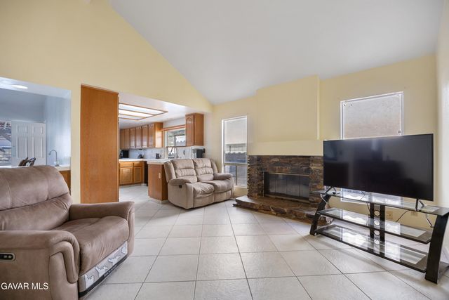13709 Grand Isle Drive, Moorpark, CA 93021