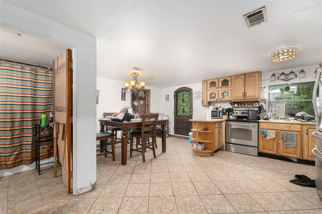 13395 SE 106TH AVENUE, Ocklawaha, FL 32179