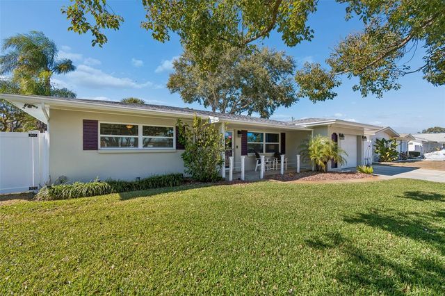 1450 SAN ROY DRIVE, Dunedin, FL 34698