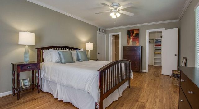 10220 Memorial Drive D32, Houston, TX 77024