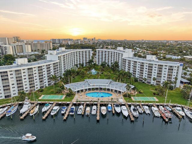 2731 NE 14th St Causeway 837, Pompano Beach, FL 33062