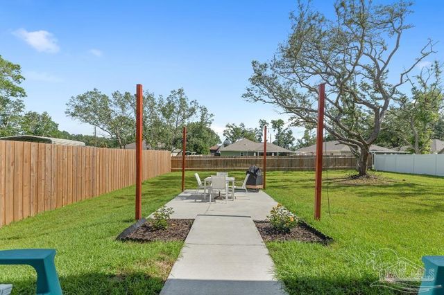 13070 Hartung Ave, Pensacola, FL 32506