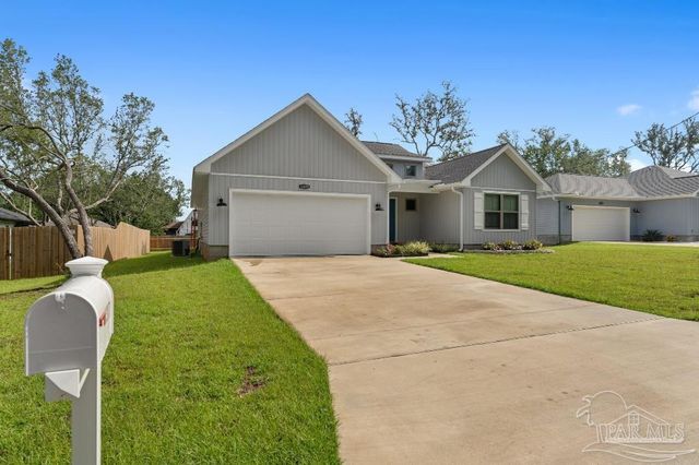 13070 Hartung Ave, Pensacola, FL 32506
