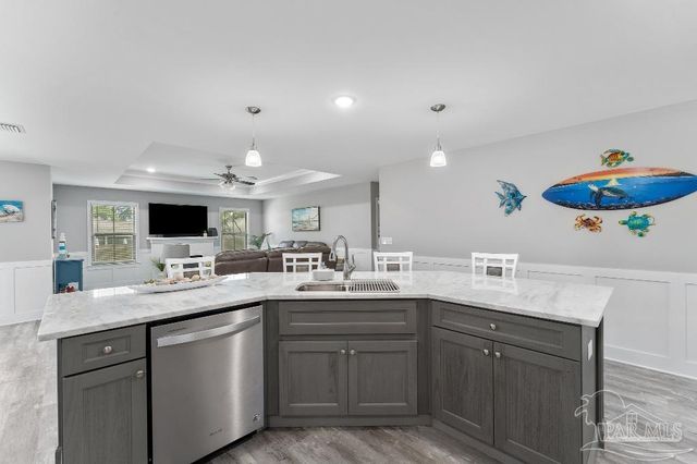 13070 Hartung Ave, Pensacola, FL 32506