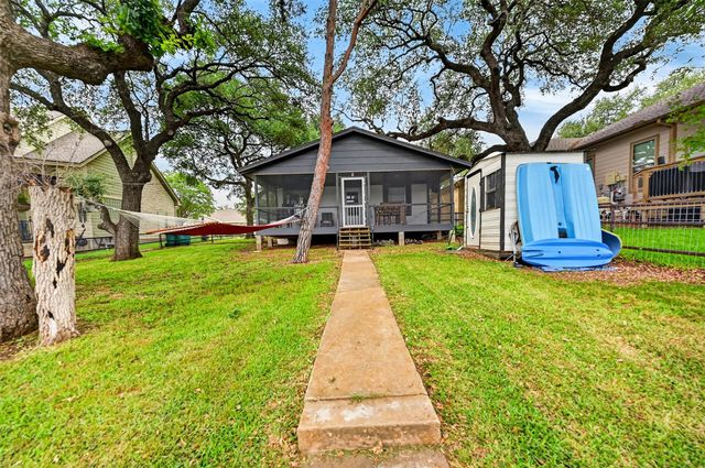 405 Robin Hood LN, Granite Shoals, TX 78654