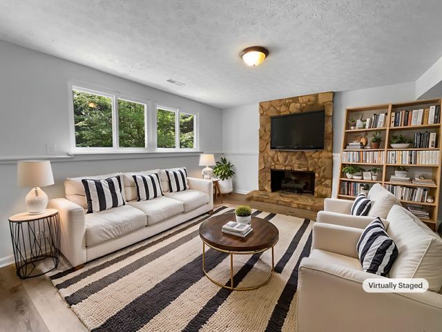 7120 Sutton Pl, Fairview, TN 37062