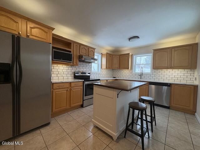 2 Hampton Avenue, East Greenbush, NY 12144