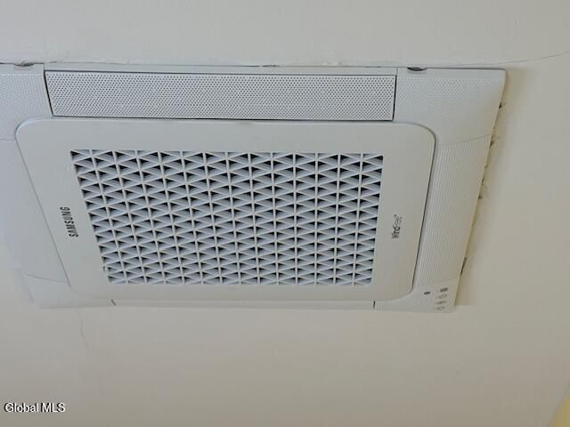 2 Hampton Avenue, East Greenbush, NY 12144