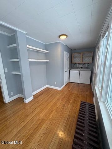 2 Hampton Avenue, East Greenbush, NY 12144