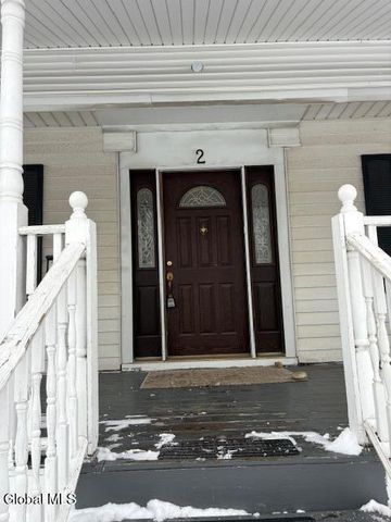 2 Hampton Avenue, East Greenbush, NY 12144