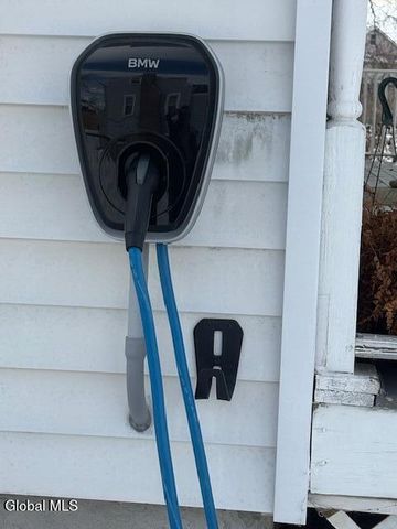 2 Hampton Avenue, East Greenbush, NY 12144