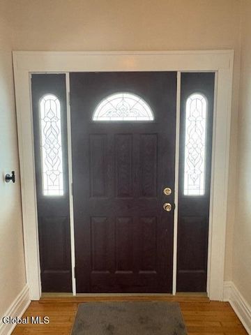 2 Hampton Avenue, East Greenbush, NY 12144