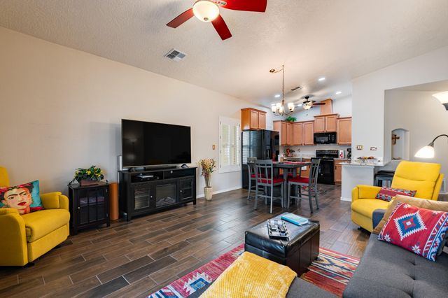 2721 Wilder Loop NE, Rio Rancho, NM 87144