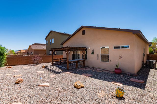 2721 Wilder Loop NE, Rio Rancho, NM 87144
