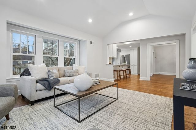 88 BEEKMAN ROAD, Summit City, NJ 07901