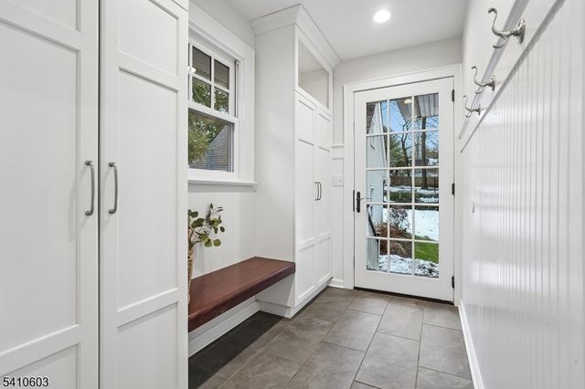 88 BEEKMAN ROAD, Summit City, NJ 07901