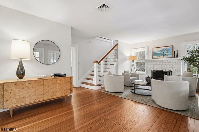 88 BEEKMAN ROAD, Summit City, NJ 07901