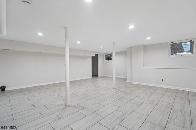 88 BEEKMAN ROAD, Summit City, NJ 07901