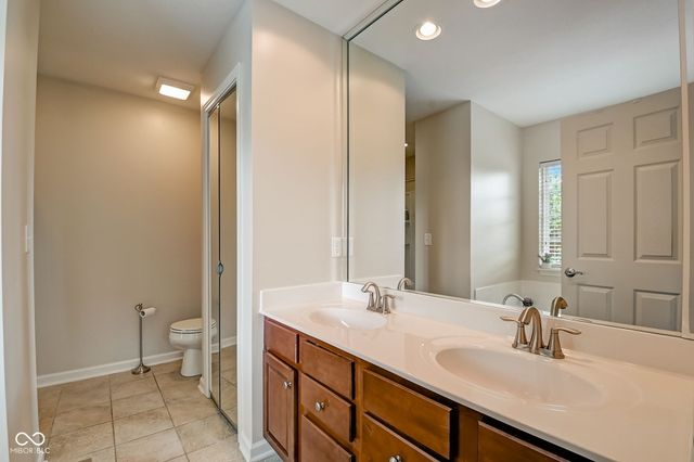 994 2nd Avenue NW, Carmel, IN 46032