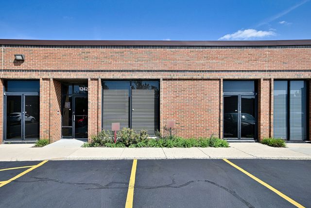 1242 REMINGTON Road A, Schaumburg, IL 60193