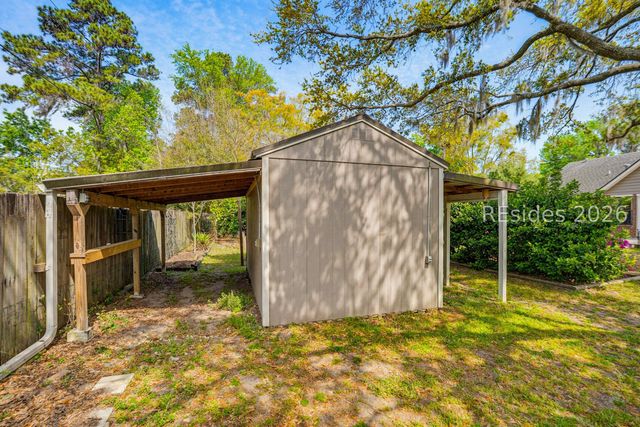 1037 Otter Cir, Beaufort, SC 29902