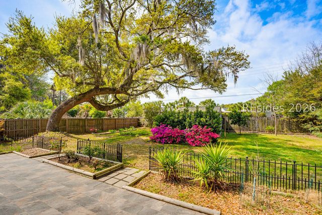 1037 Otter Cir, Beaufort, SC 29902