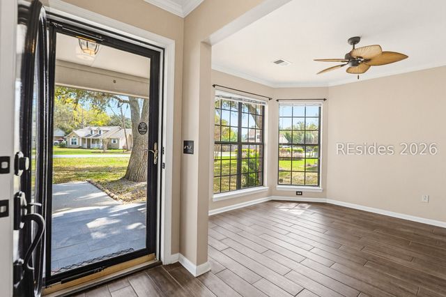 1037 Otter Cir, Beaufort, SC 29902