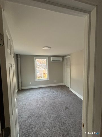 968 Oak Street, East Hartford, CT 06118