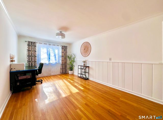 38 Woods End Road, Stamford, CT 06905