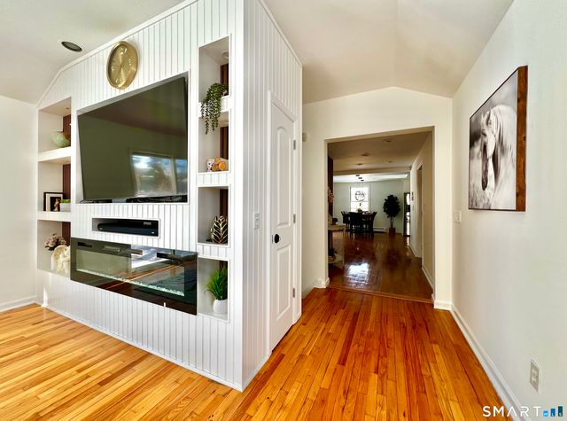 38 Woods End Road, Stamford, CT 06905