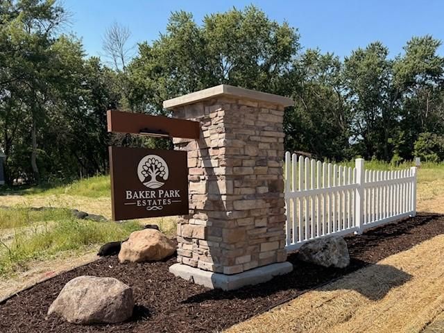 4842 Baker Reserve Lane Lane, Maple Plain, MN 55359